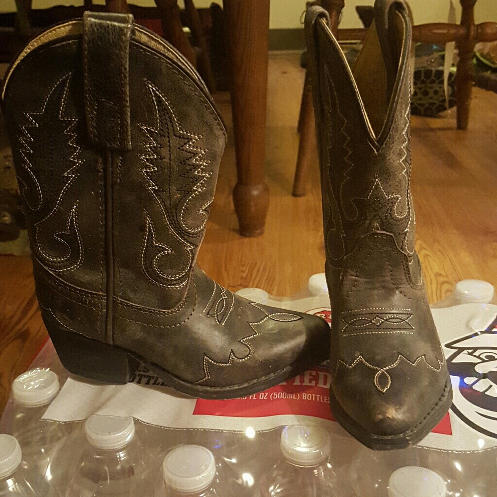 Little boy or girl western boots.